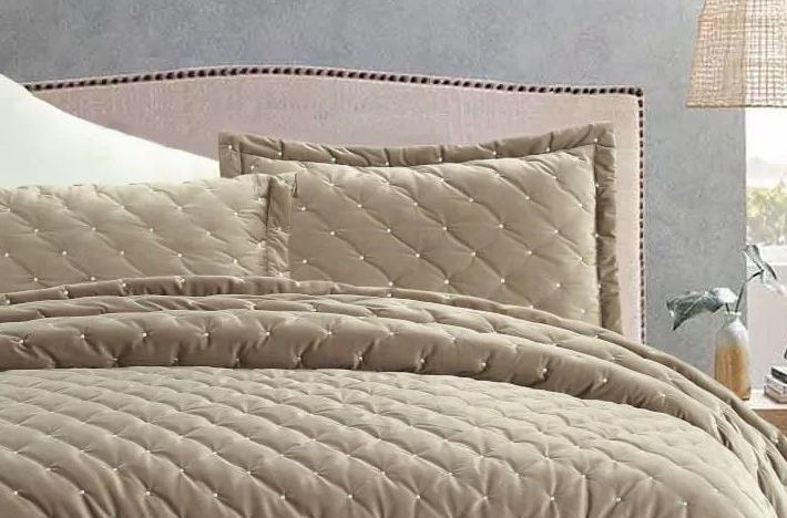 Могут ли пледы и покрывала заменить одеяла?