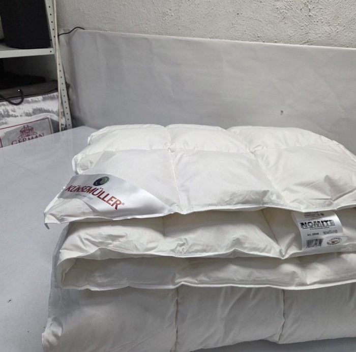 Одеяло Kunsemuller пуховое "Canada Decke", 150x200 см, всесезонное