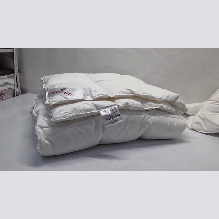 Одеяло Kunsemuller пуховое "Canada Decke", 150x200 см, всесезонное