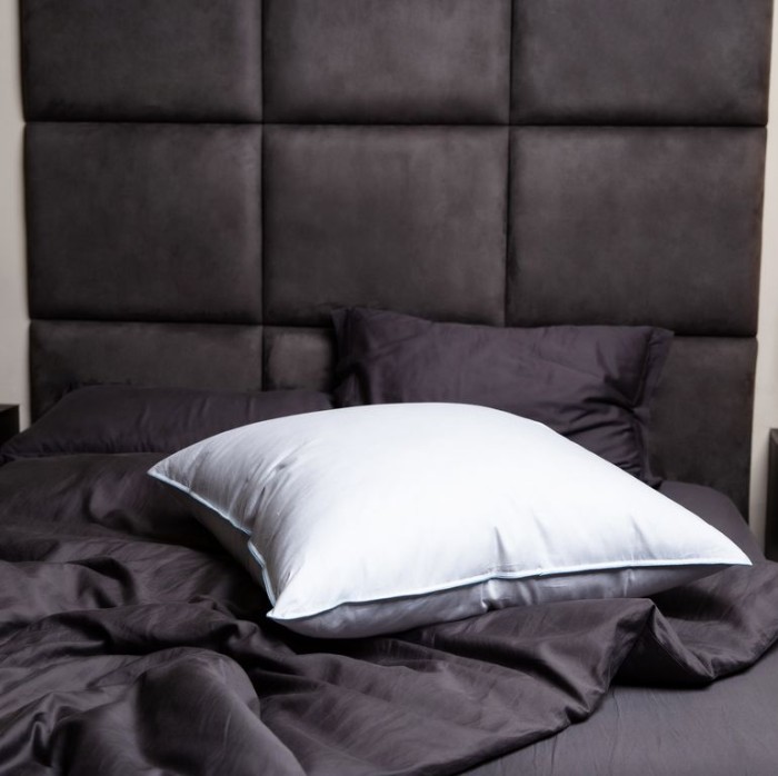 Подушка German Grass "Optima Familie Down", 70x70 см, средняя