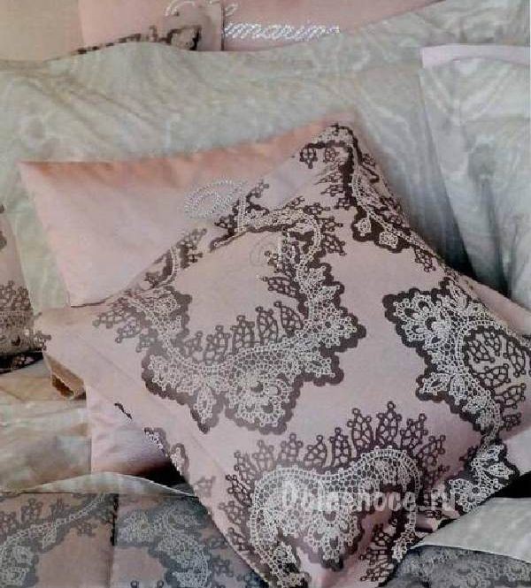 Покрывало Blumarine "Anais 2", 270x270 см, пудра