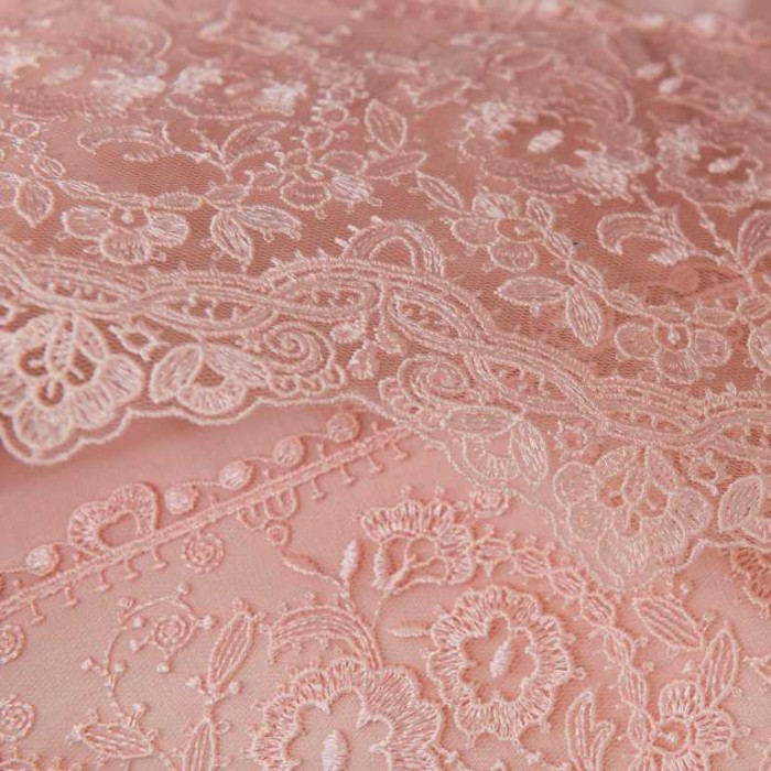 Постельное белье Tivolyo с кружевом "Elegant", семейное, пудра