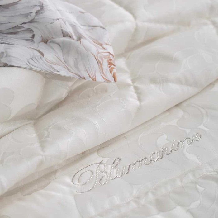Покрывало Blumarine жаккард "Gemma", 270x270 см, молочный