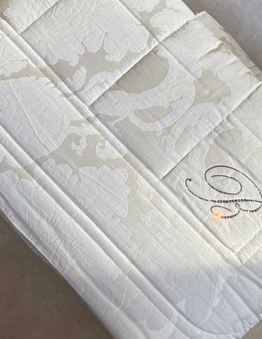 Покрывало Blumarine жаккард "Sheffild", 270x270 см, молочный