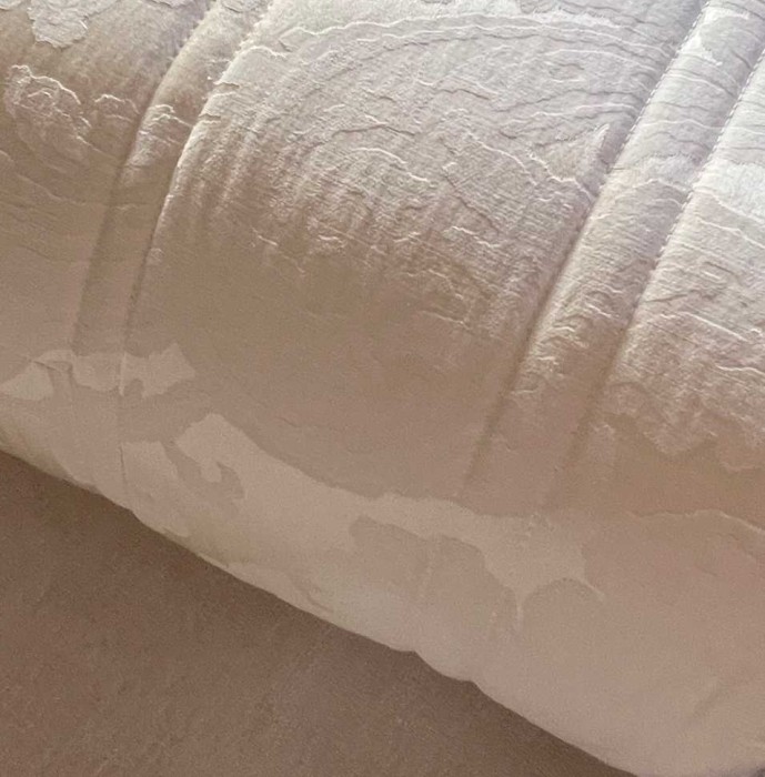 Покрывало Blumarine жаккард "Sheffild", 270x270 см, молочный