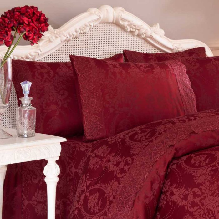 Постельное белье Tivolyo с вышивкой "Serena", 2-х спальное (евро), бордовый
