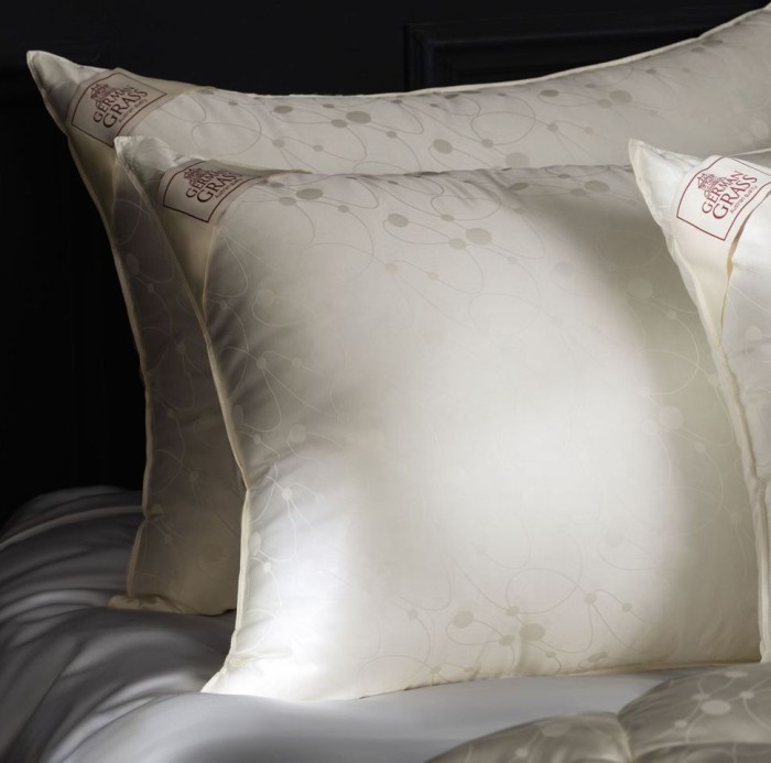 Подушка  German Grass  пух гаги "Exclusive Silk", 50x70 см, средняя