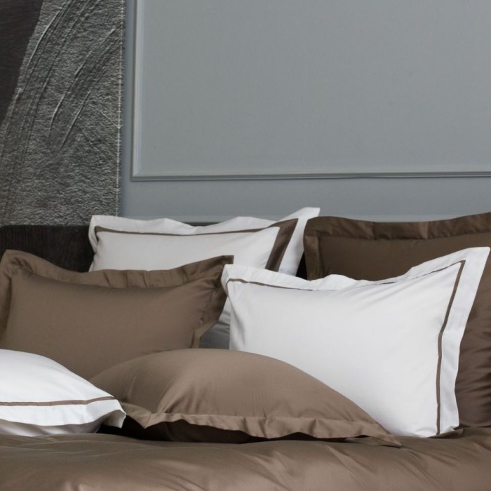 Наволочка  German Grass широкая отделка "Alpine Brownie Allure", 70x70 см, 2 шт, белый