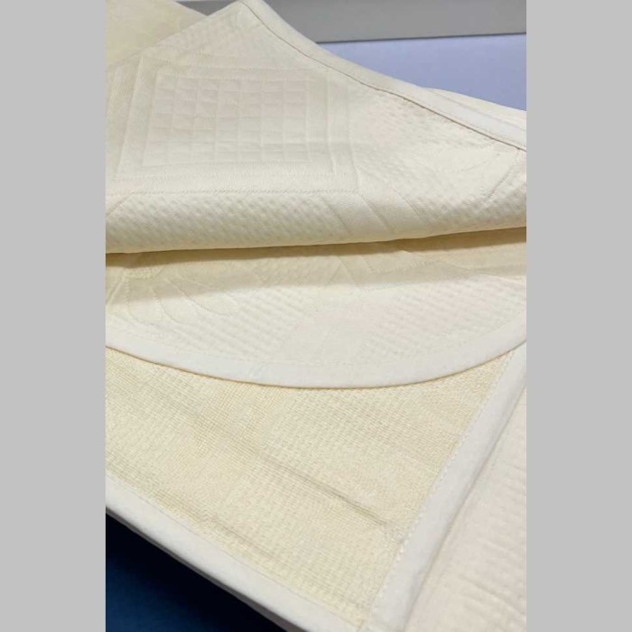 Покрывало Calleffi "Margarita", 250x265 см, светло-желтый