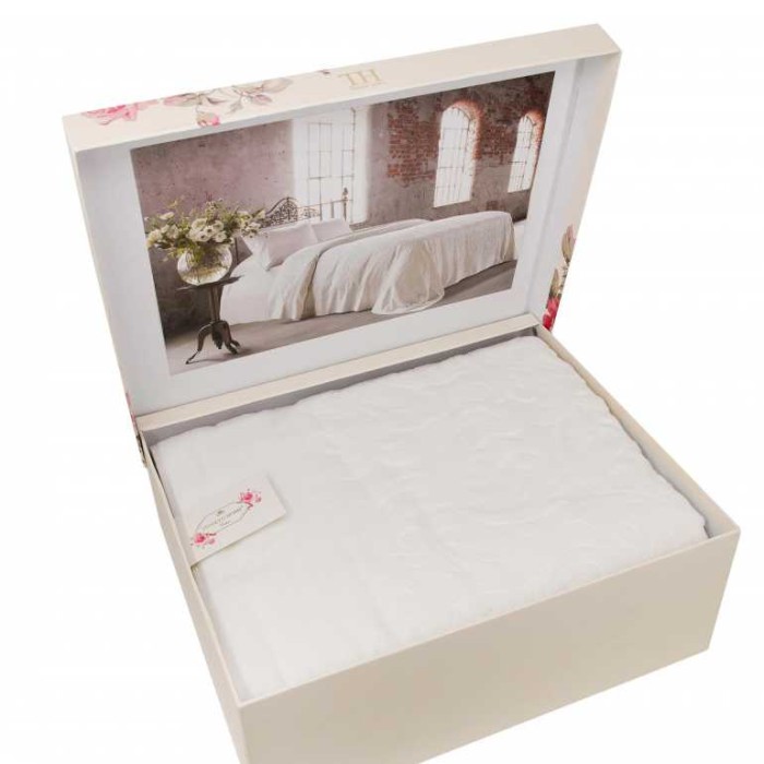 Комплект с покрывалом Tivolyo "Baroc", 220x240 см, кремовый