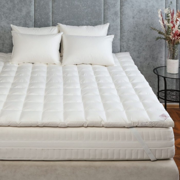 Перина German Grass пуховая "Royal Down", 200x200 см, теплая