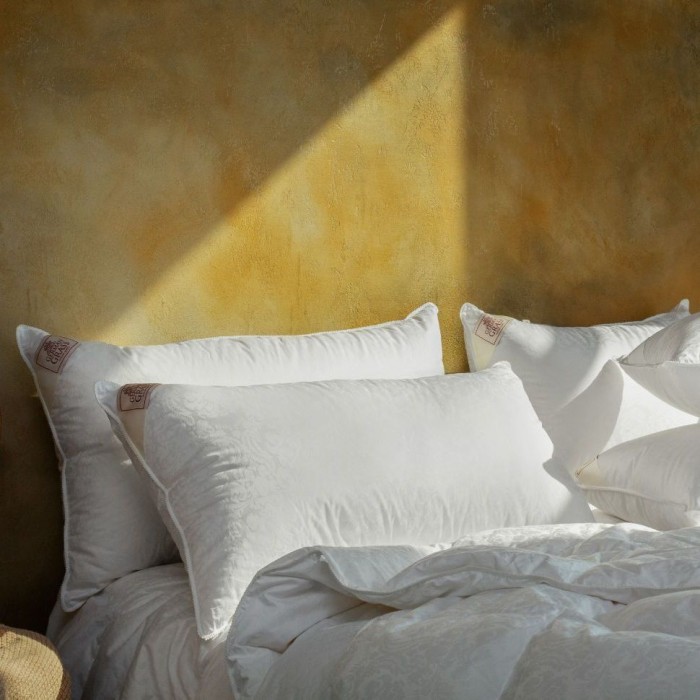 Подушка  German Grass пуховая "Princess Down", 50x70 см, средняя