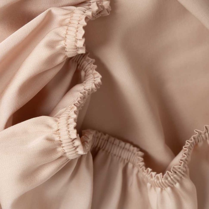 Простыня German Grass на резинке "Noble Traditions Glace", 160x200x40 см, бежево-жемчужный