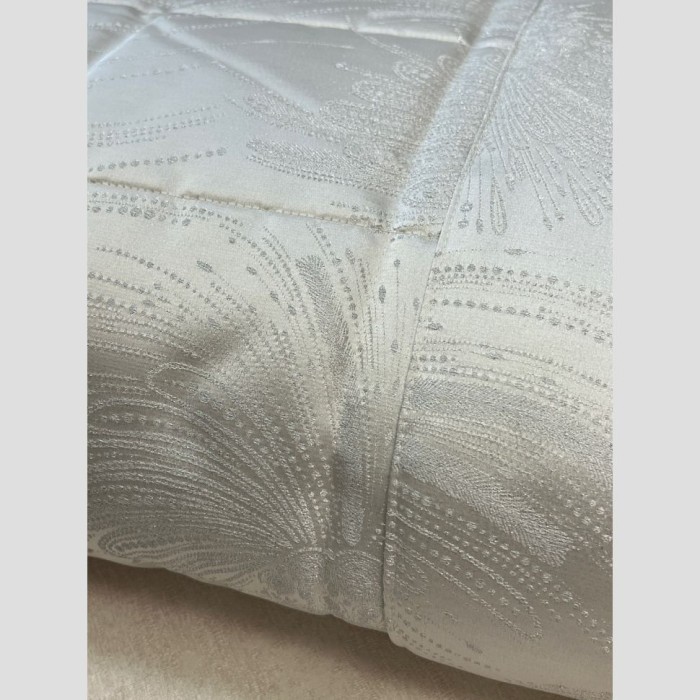 Покрывало Blumarine жаккард "Belle De Jour", 270x270 см, серый