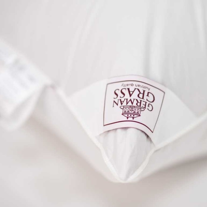 Подушка German Grass пуховая "Silver Down", 70x70 см, средняя