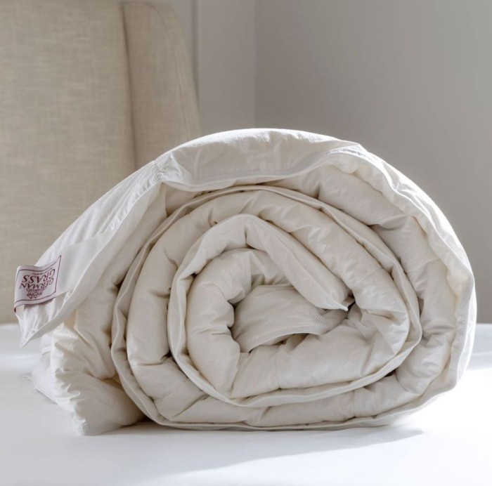 Одеяло German Grass пуховое "Royal Balance Grass", 200x200 см, всесезонное