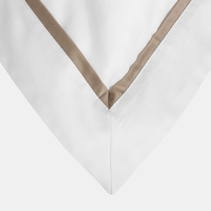 Наволочка  German Grass узкая отделка "Alpine Caramel Allure", 70x70 см, 2 шт, белый