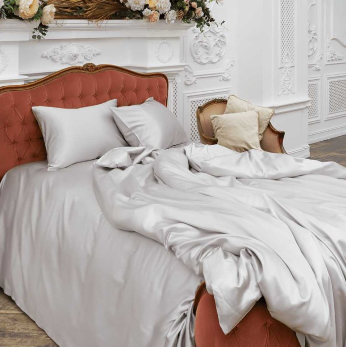 Простыня German Grass шелк "Silvery-Grey", 260x280 см, светло-серый