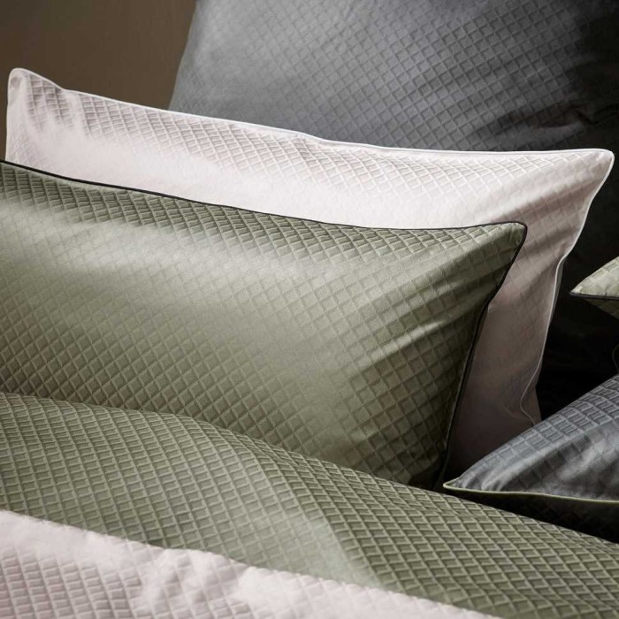 Наволочка Curt Bauer дамаст "Arezzo", 65x65 см, оливковый