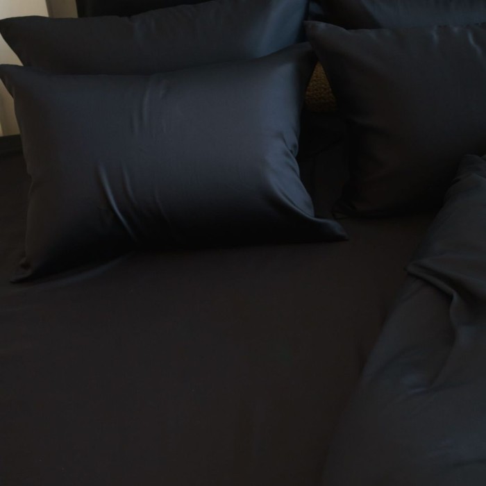 Простыня German Grass на резинке "Black Brilliant", 200x200x40 см