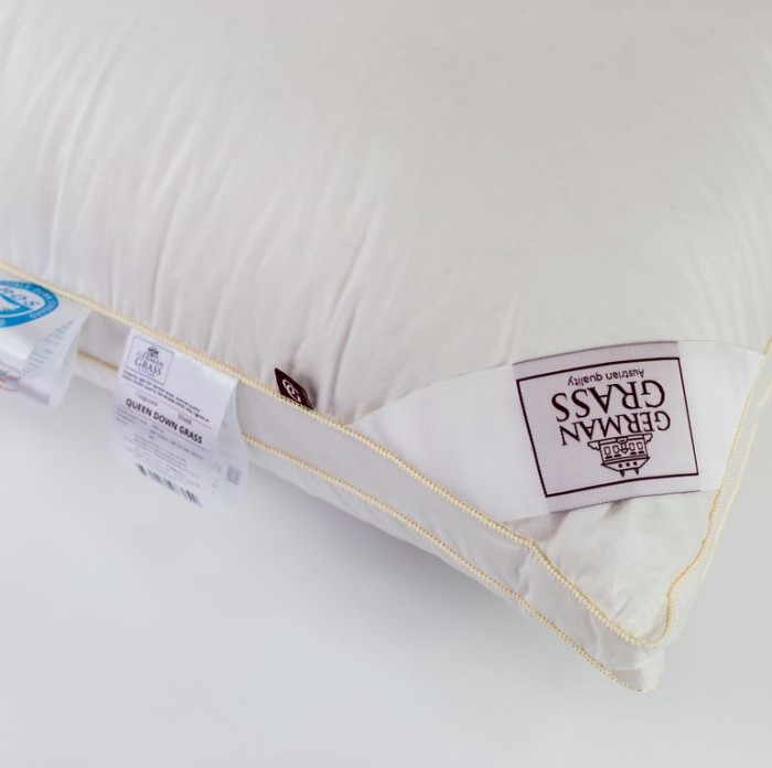 Подушка German Grass "Queen Down", 70x70 см, средняя