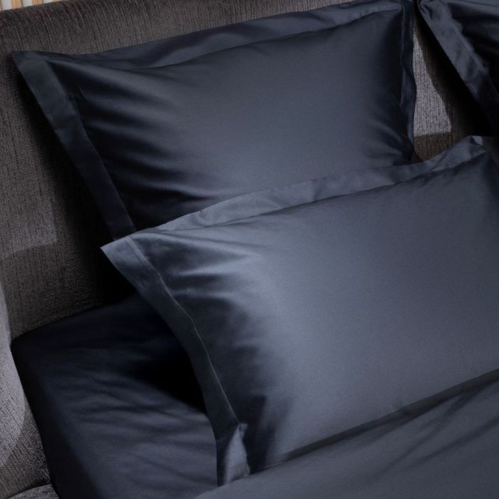 Простыня German Grass "Dark Onyx Allure", 200x200+40 см, черный