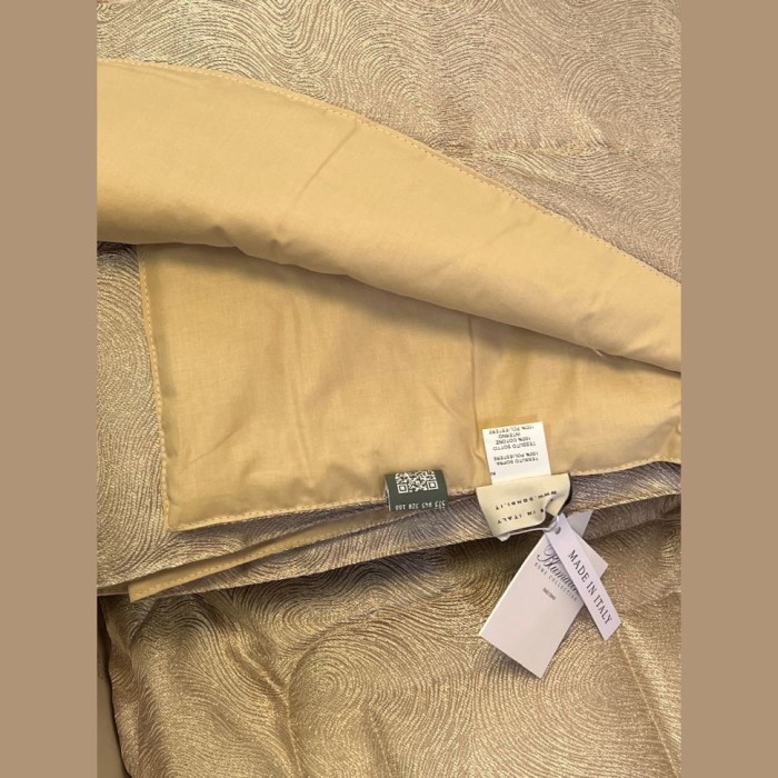 Покрывало Blumarine "Sfumatura", 270x270 см, с золотом