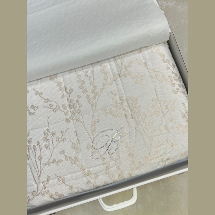 Покрывало Blumarine "Gea", 270x270 см, бежевый