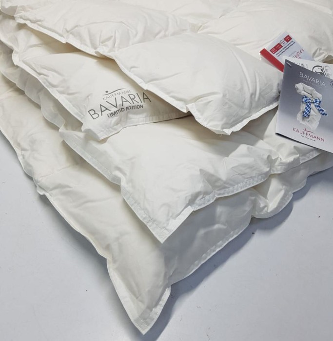 Одеяло Kauffmann пуховое "Bavaria Decke", 150x200 см, всесезонное