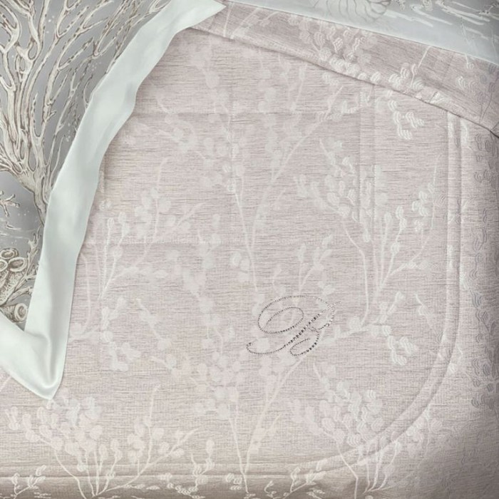 Покрывало Blumarine "Gea", 270x270 см, кристальный