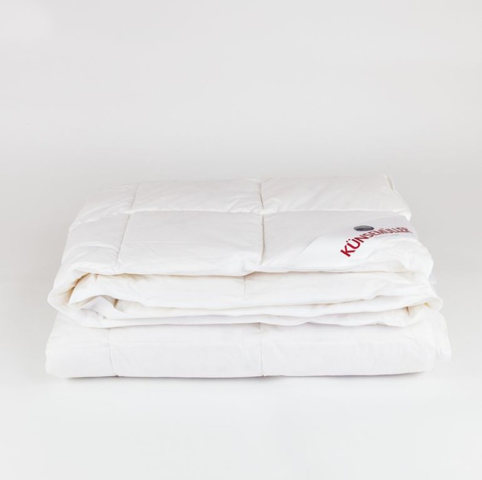 Одеяло Kunsemuller пух-перо "Labrador Decke", 200x220 см, всесезонное